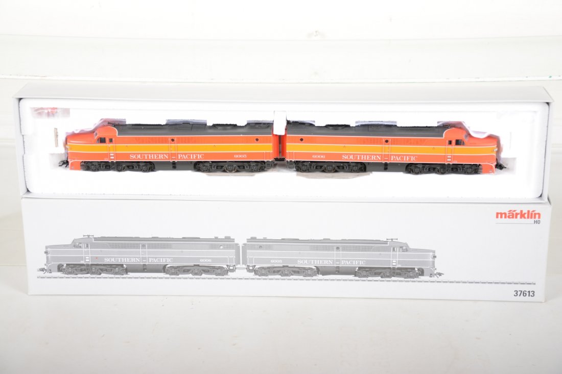 Marklin HO 37613 SP PA AA Diesels (1 of 1)