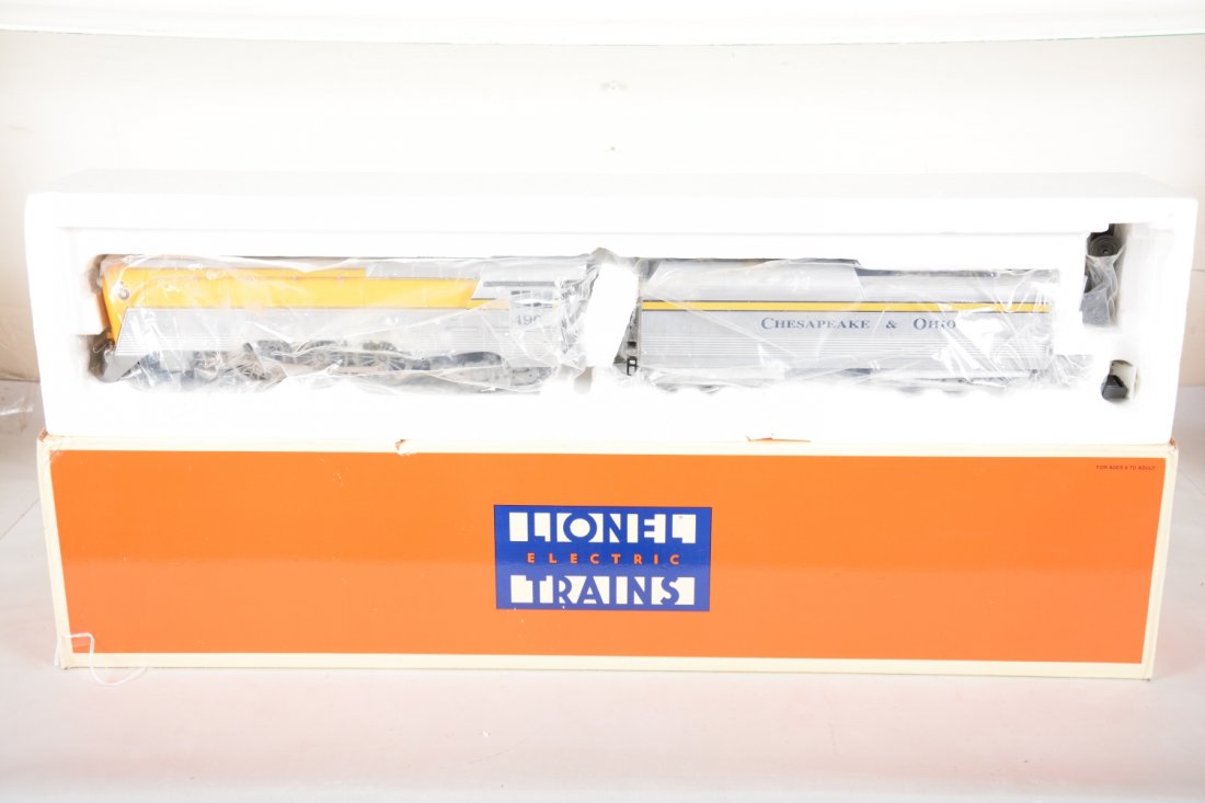 Lionel 18043 C&O Streamline Hudson (1 of 2)