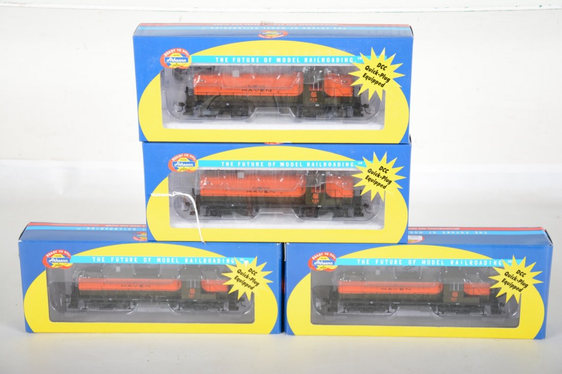 4 Athearn HO NH RS3 Diesels (1 of 2)