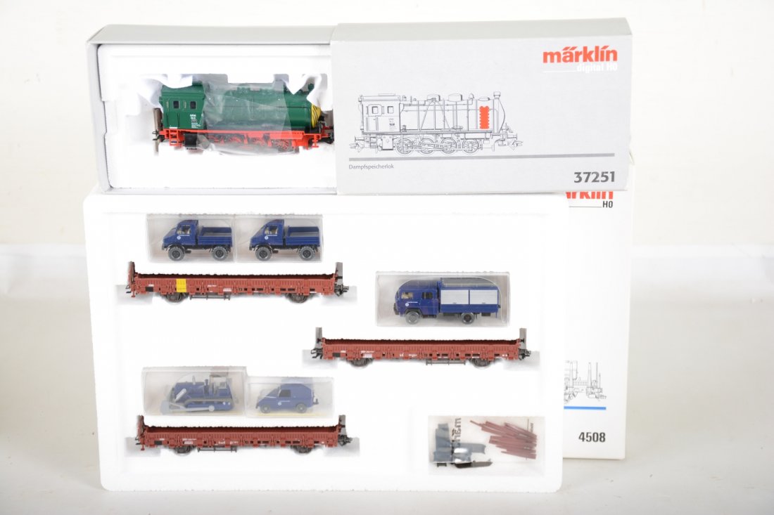 Marklin HO Construction Train (1 of 2)