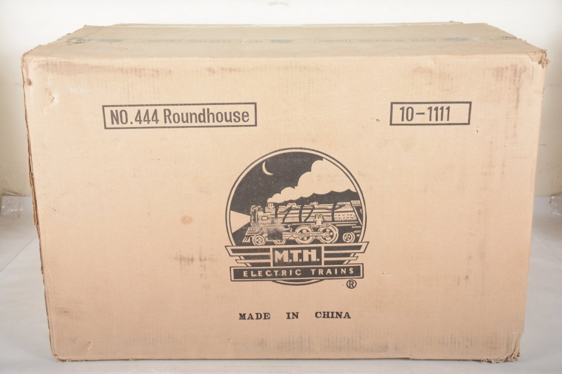MTH 10-1111 Lionel 444 Roundhouse (1 of 1)