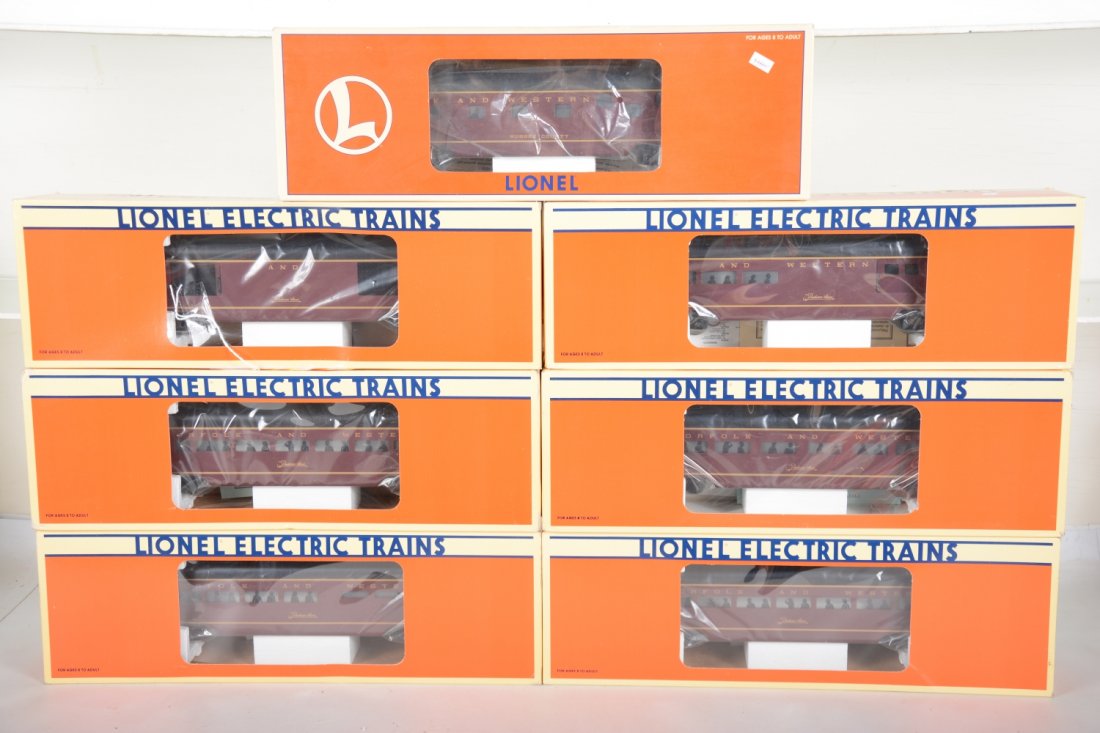 Lionel N&W Passenger Cars (1 of 2)