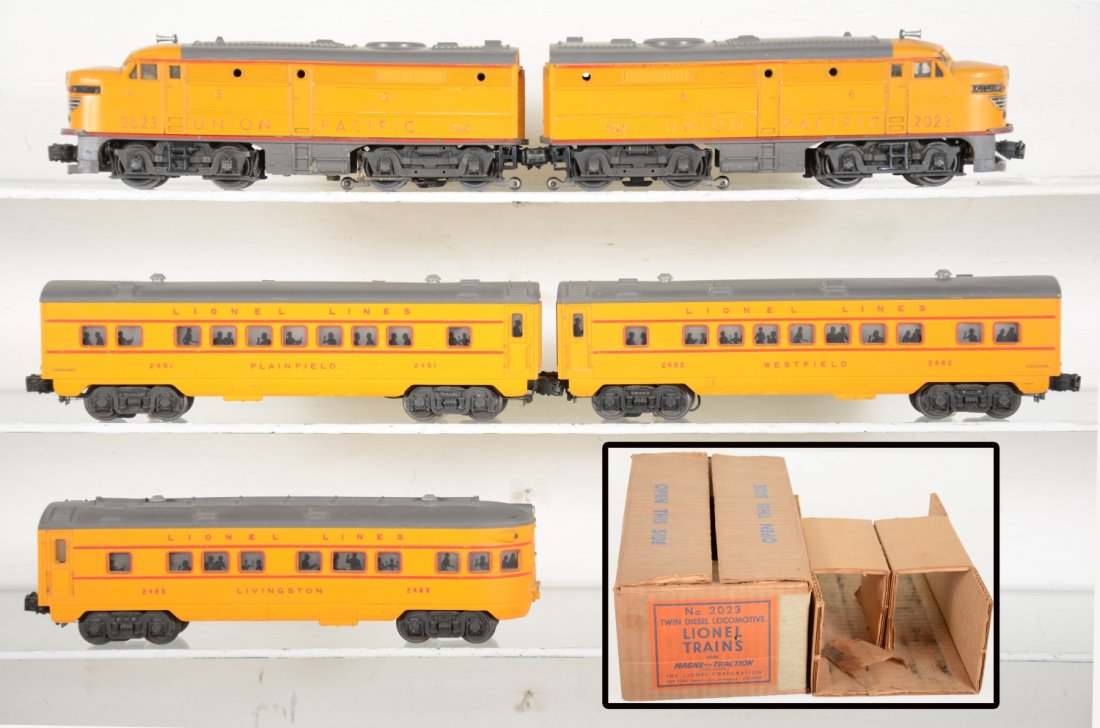 Clean Lionel Anniversary Set (1 of 8)
