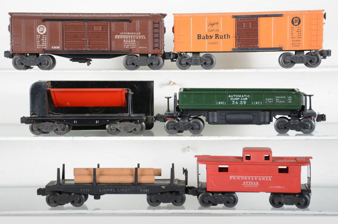 Clean Early Lionel Freight Cars (1 of 4)