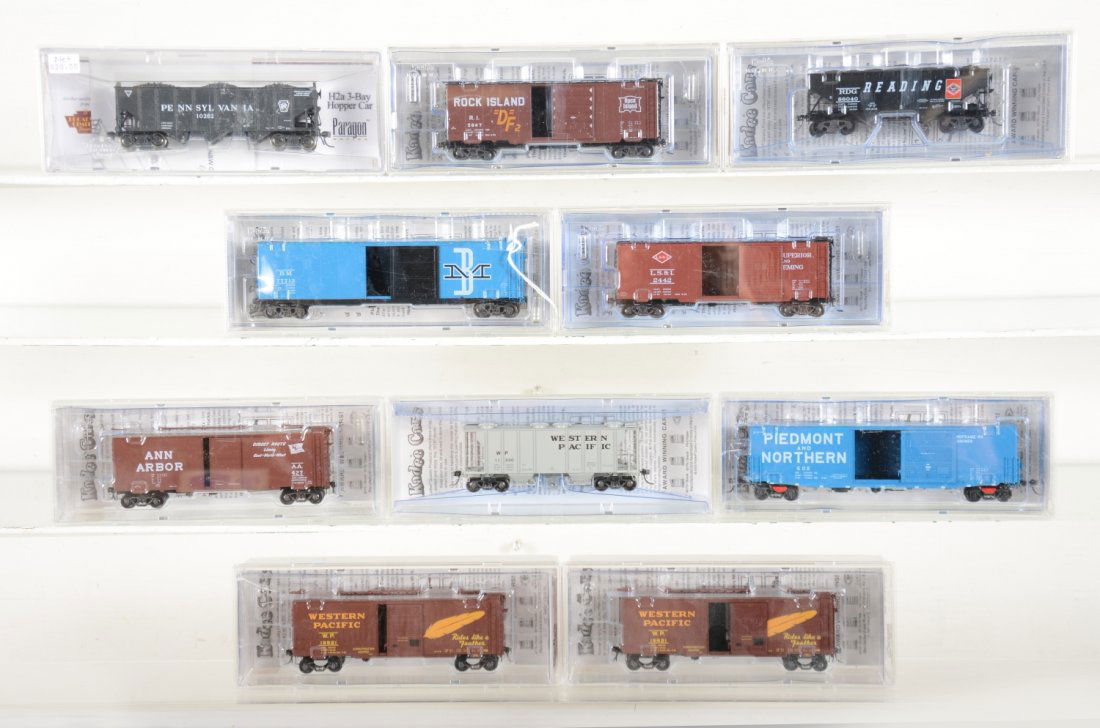 10 Kadee HO Freight Cars (1 of 2)