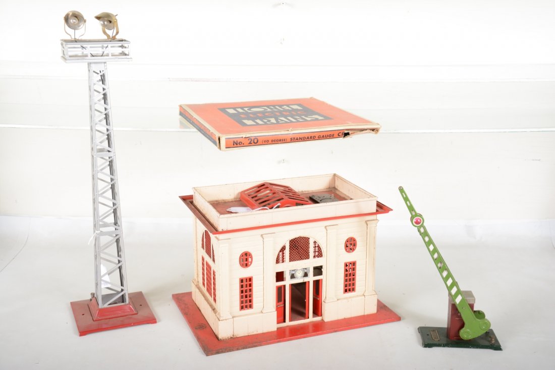 Lionel 113, 92, 77 & 020 Accessories (1 of 2)