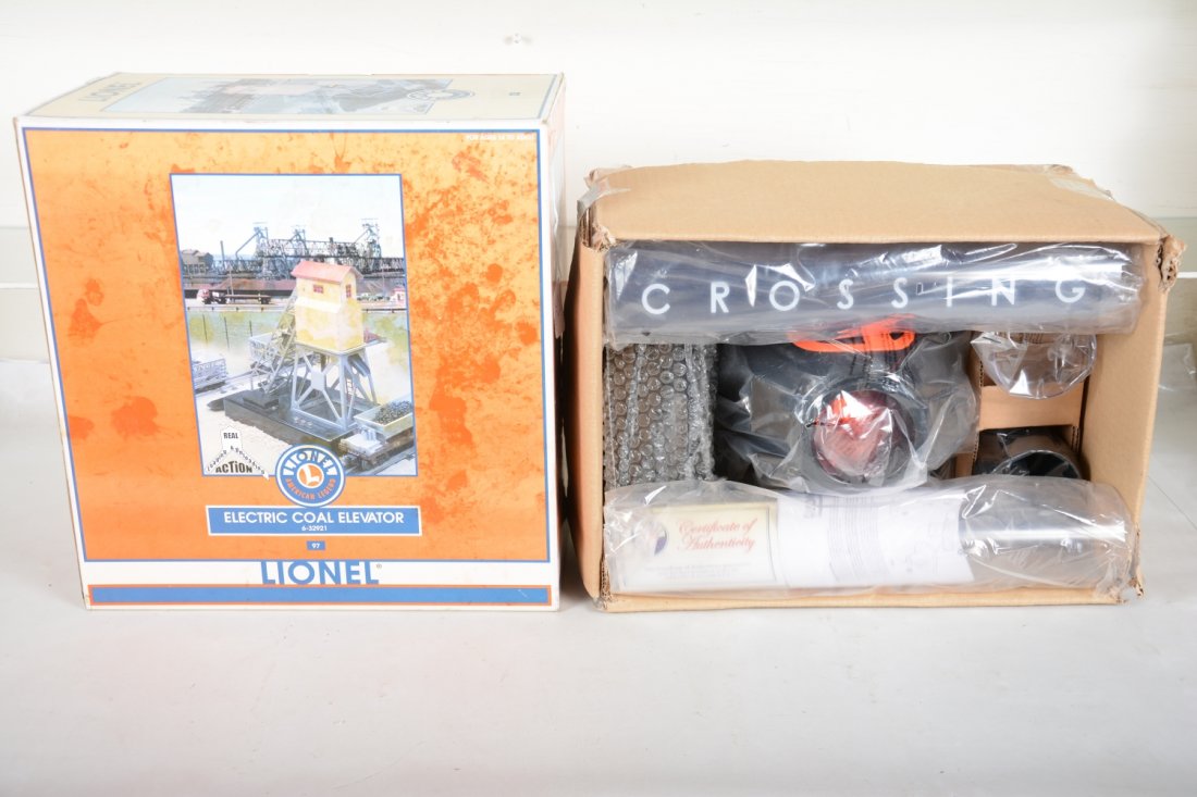 Lionel Accessories (1 of 2)