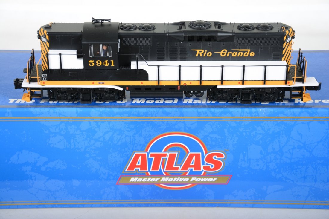 Atlas 1472-1 RG GP-9 Diesel Dummy (1 of 2)