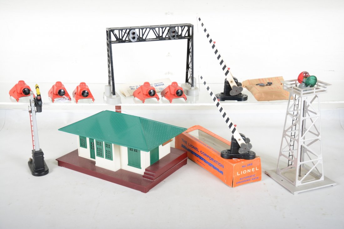 Lionel Accessories (1 of 2)