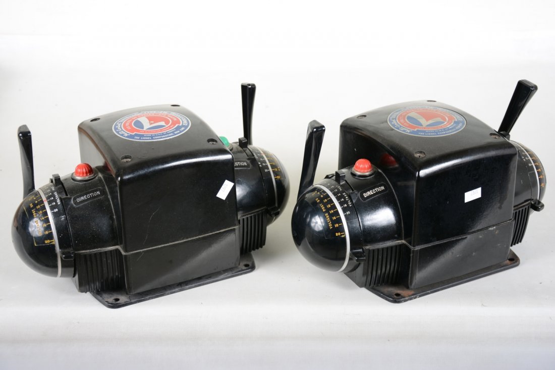 2 Lionel ZW 275 Watt Transformers (1 of 2)