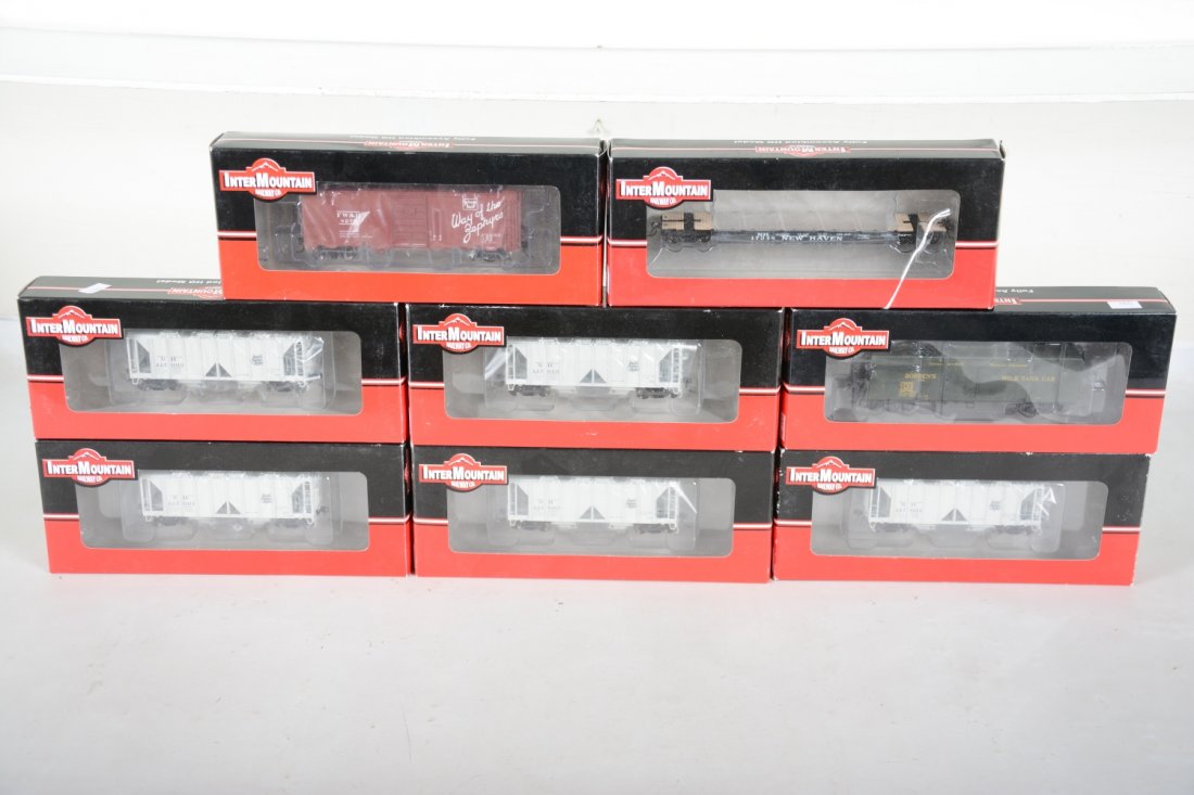 8 InterMountain HO Freight Cars (1 of 2)