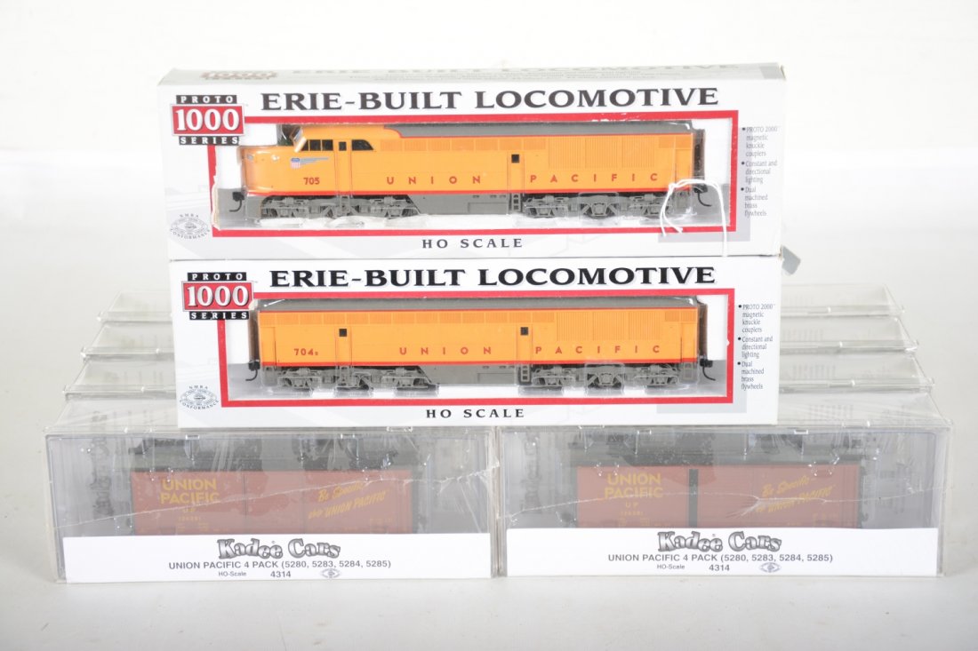 HO Gauge Union Pacific Freight Set (1 of 2)