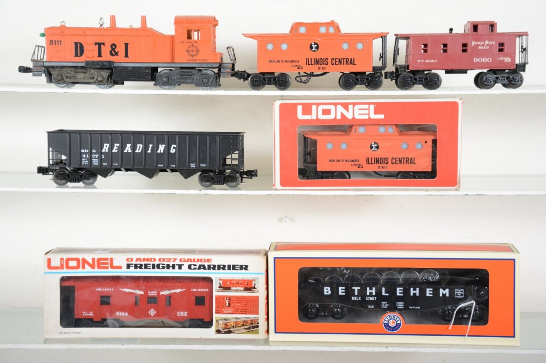 Modern Lionel Group (1 of 5)