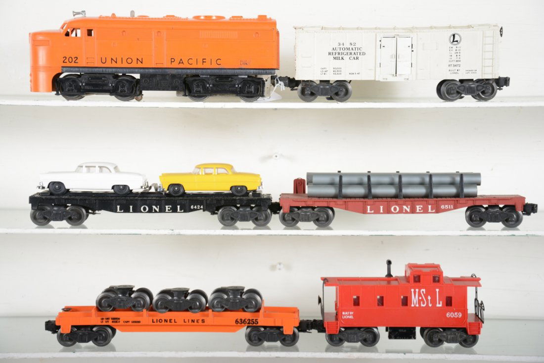 Lionel 202 Diesel Freight Set (1 of 4)