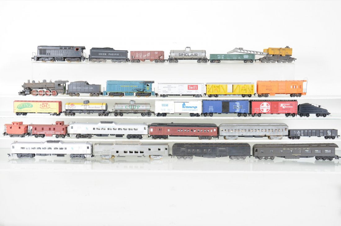 Vintage HO Trains Lot (1 of 5)