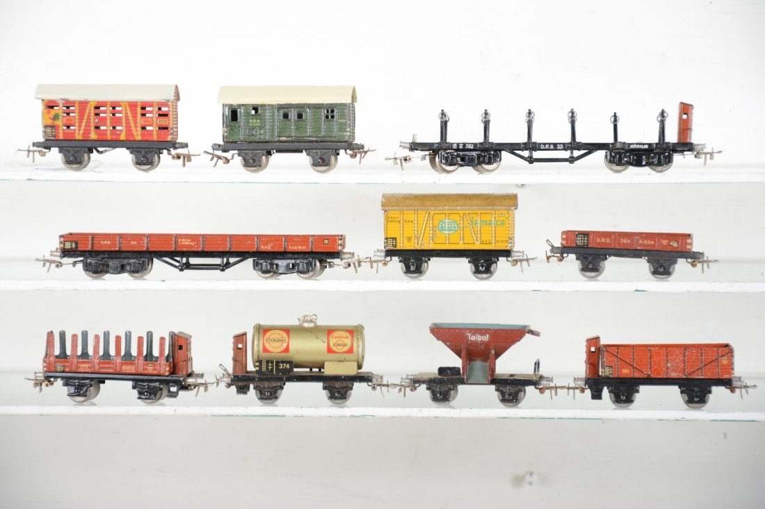 Clean Early Marklin Freight Cars (1 of 4)
