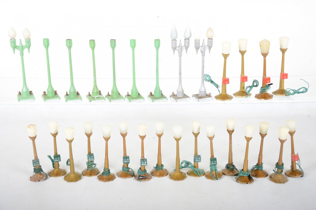 Many American Flyer Lampposts (1 of 2)