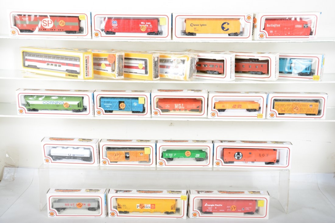 Boxed Bachmann HO Rolling Stock (1 of 2)