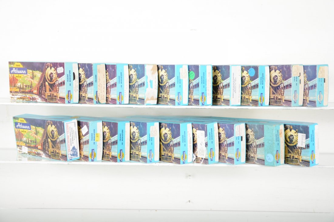 Athearn HO Freight & Passenger Car Kits (1 of 2)