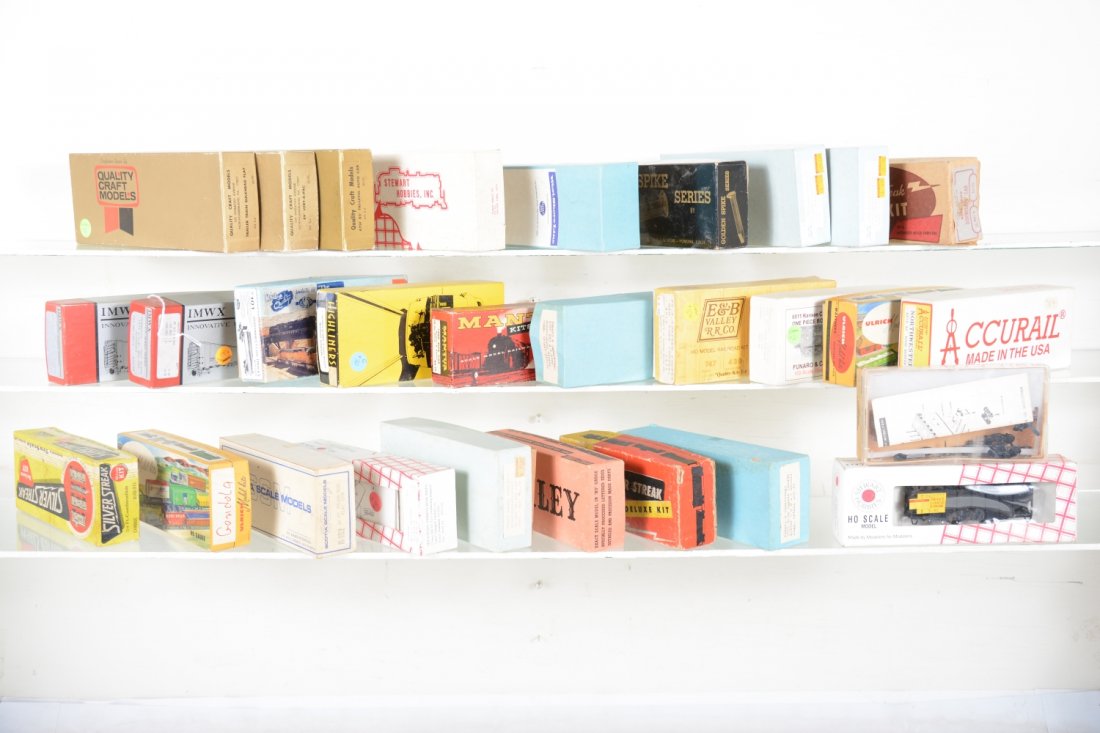 25+ Assorted Vintage HO Freight Car Kits (1 of 2)