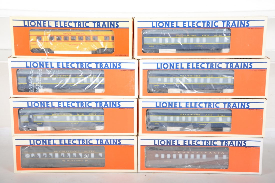 Lionel Passenger Cars: Includes 5 #19010 B&O diner cars; 16070 UP observation; 19002 PRR diner; 17879 TCA coach. All are new in boxes, C10