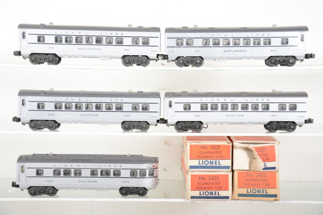 Clean Lionel Passenger Cars: Includes 2 #2321 Maplewood Pullmans; 2 #2322 Chatham Pullmans; all with nice boxes; 2321 Hillside observation. All have nice silver and show light playwear, C7+