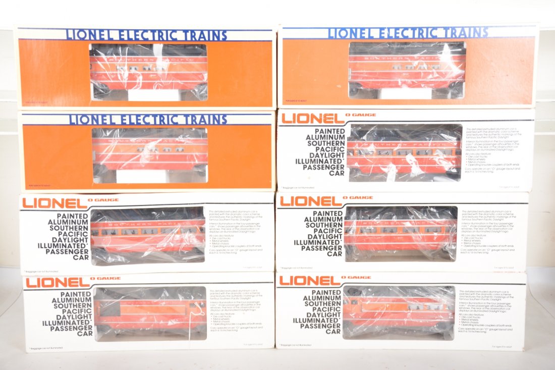 Lionel SP Aluminum Passenger Cars (1 of 2)