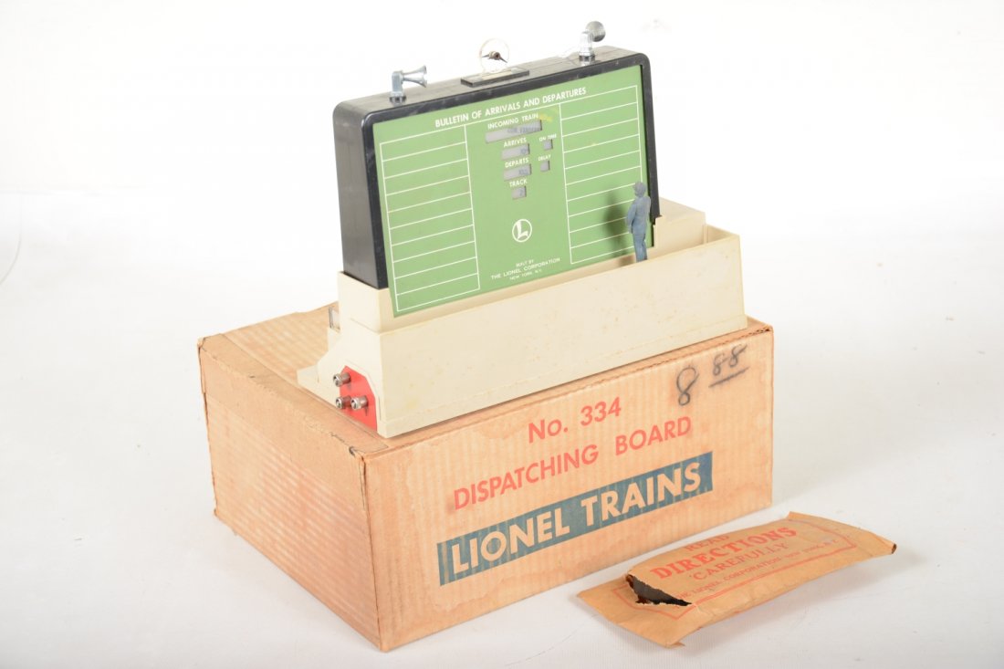 Clean Boxed Lionel 334 Dispatch Station (1 of 2)