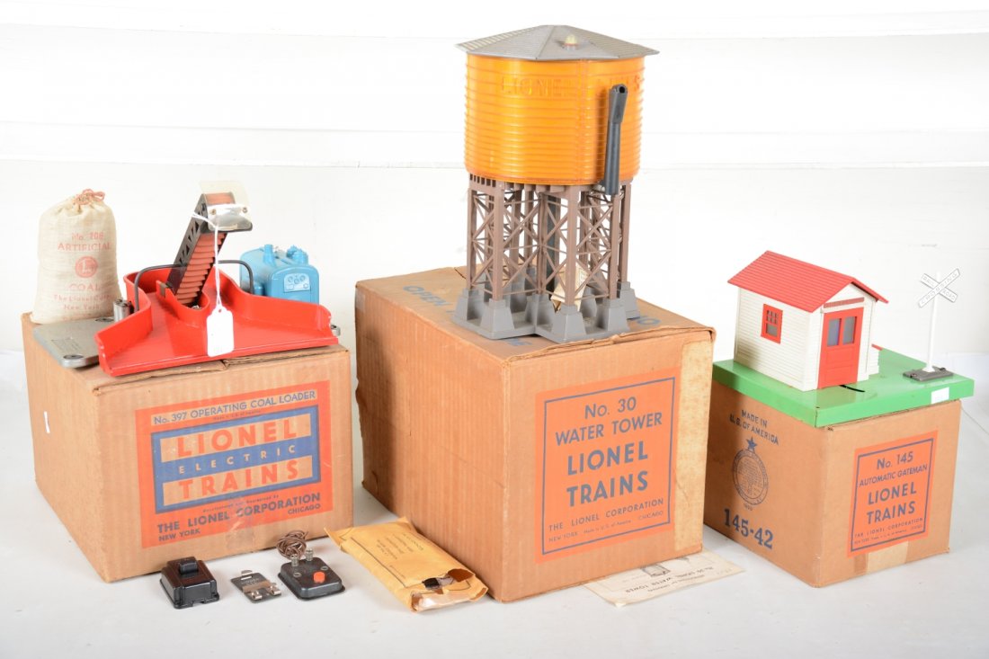Boxed Lionel 145, 30 & 397 Accessories (1 of 2)