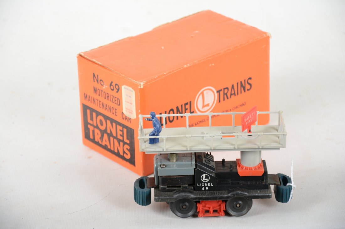 Clean Boxed Lionel 69 Maintenance Unit (1 of 4)