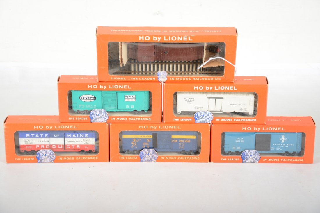 Boxed Lionel HO Rolling Stock (1 of 2)