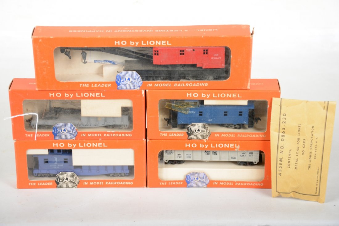 Boxed Lionel HO Freight Cars (1 of 2)