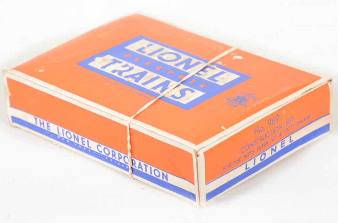 Scarce Boxed Lionel 969 Construction Set (1 of 2)