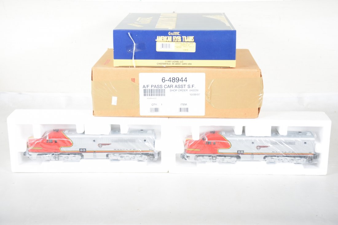American Flyer Lionel 48130 SF Diesel Pass Set (1 of 2)