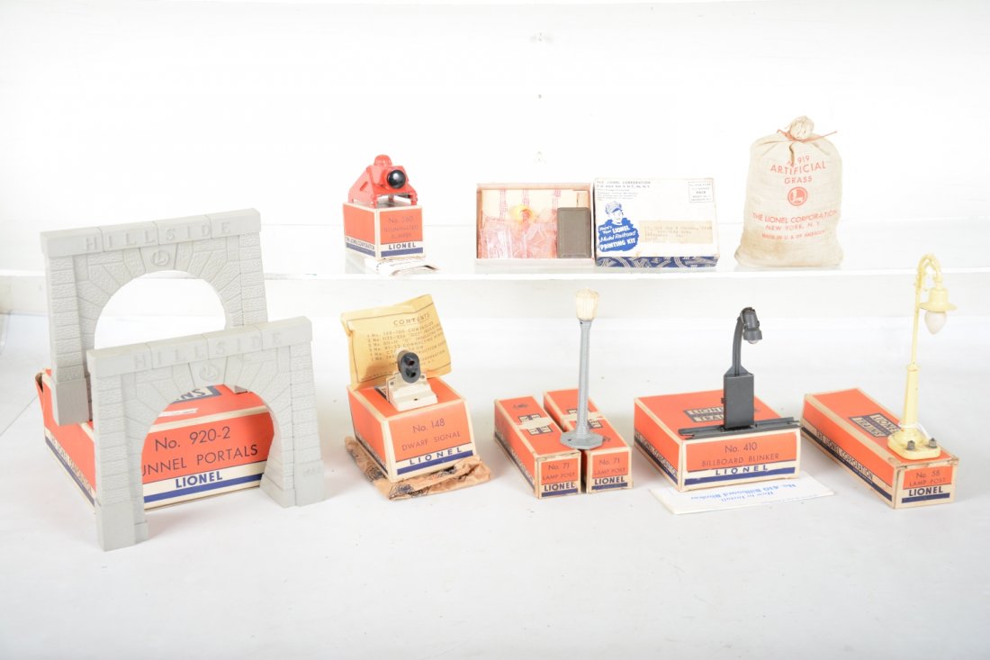 Clean Boxed Lionel Accessories (1 of 2)