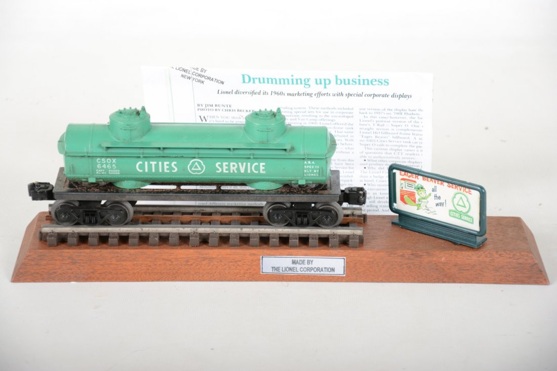 Rare Lionel D-500 Cities Service Display (1 of 4)