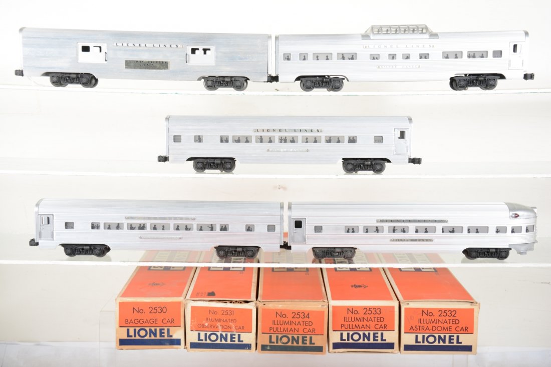 Fantastic Boxed Lionel Passenger Cars (1 of 4)