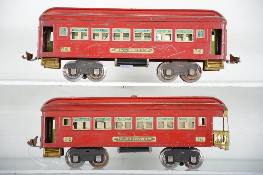Lionel 710 & 712 Passenger Cars: Largest pre war cars, circa 1931; includes a 710 Pullman, missing 1 door; matching 712 observation. They show moderate playwear, otherwise C6