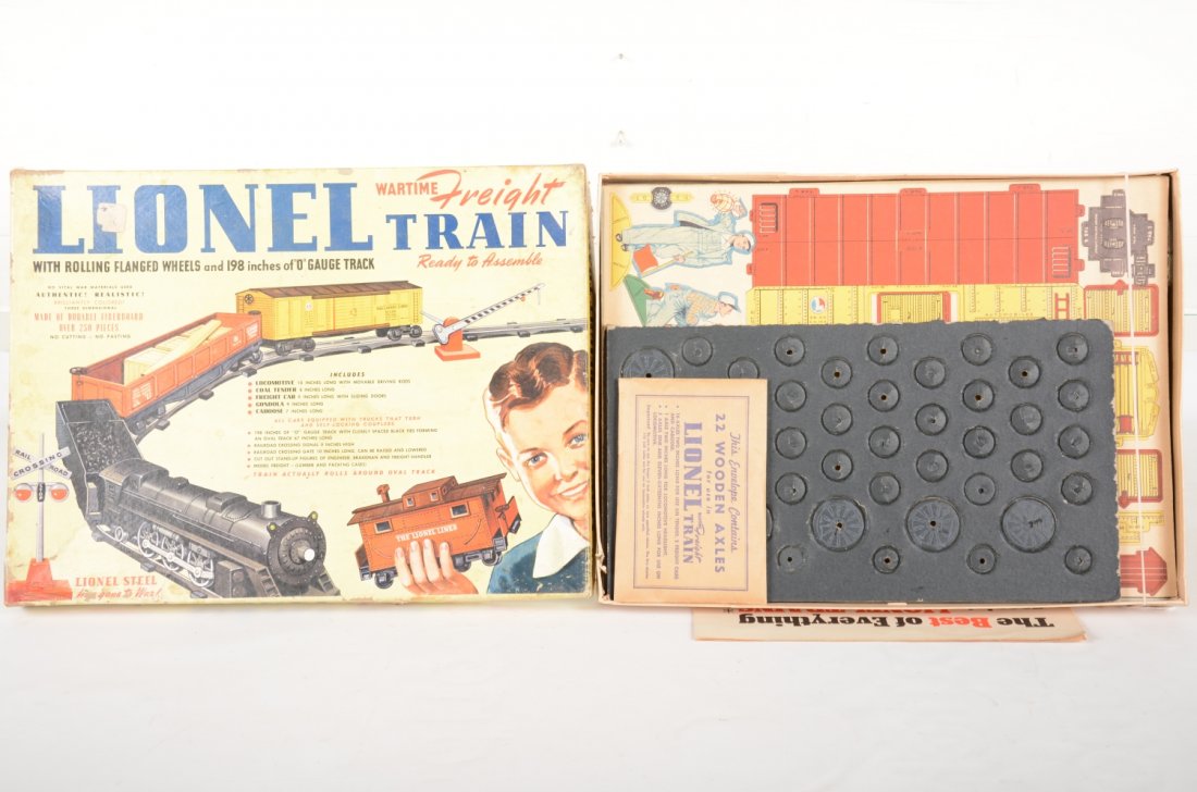 Scarce Boxed Lionel 50 Paper Train (1 of 3)
