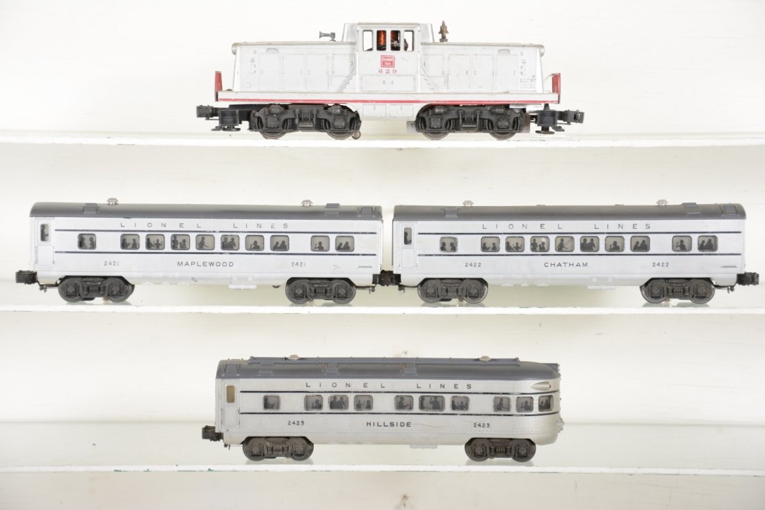 Lionel 629 Diesel Passenger Set: Includes a scarce 629 Burlington 44 ton diesel, C5; 2421 Maplewood Pullman; 2422 Chatham Pullman; 2423 Hillside observation, car set match nicely, and show light to moderate playwear, C7
