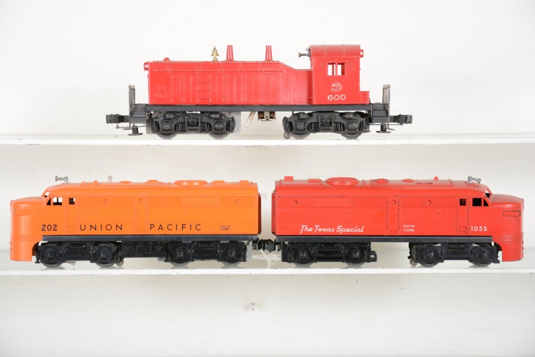 Lionel Diesel Lot: Includes a 1055 Texas Special Alco; 600 MKT NW2 diesel, has crack up nose to headlight; 202 UP Alco. Rest show moderate playwear, C6