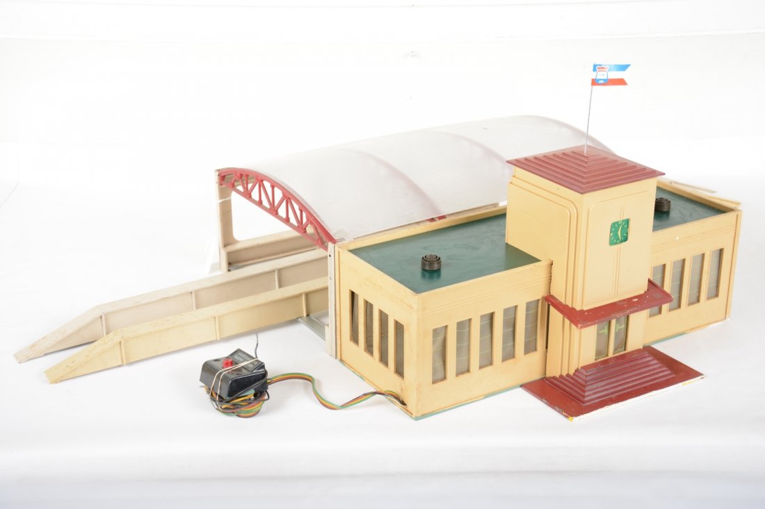 American Flyer 799 & 792 Station & Shed (1 of 2)