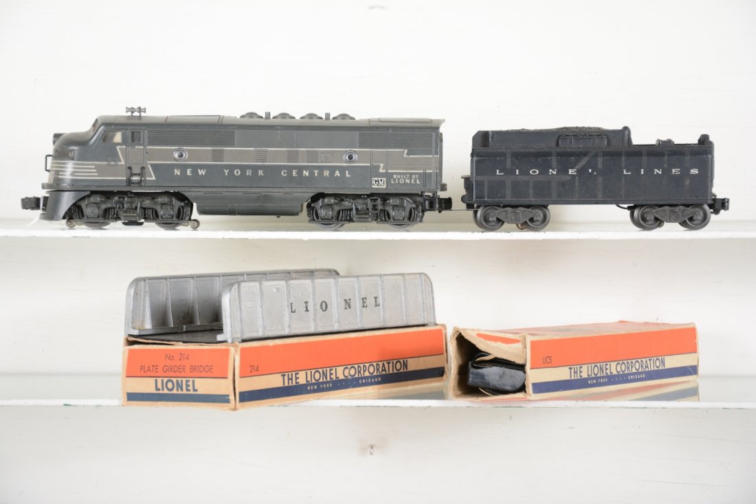 Lionel Postwar Lot (1 of 4)
