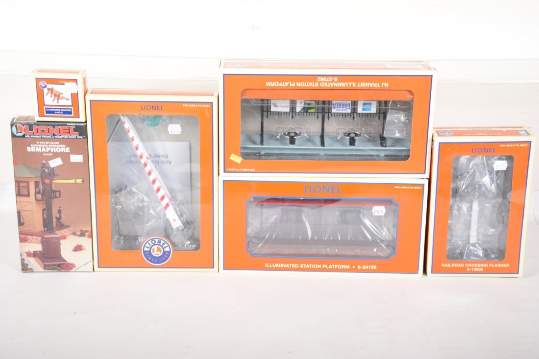 Lionel Accessories (1 of 2)