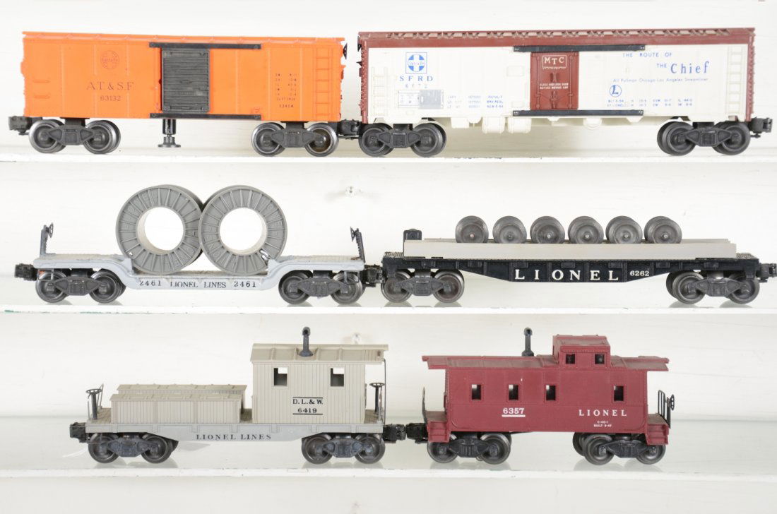 Clean Lionel Freight Cars (1 of 4)