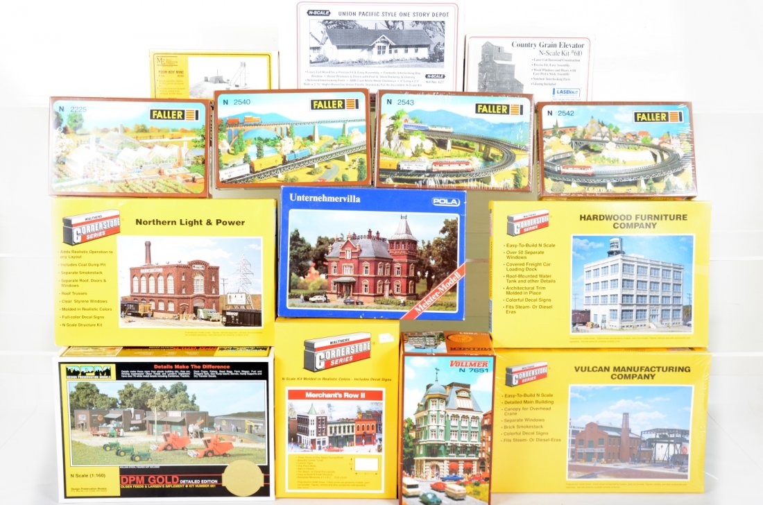 N Gauge Structure Kits (1 of 2)