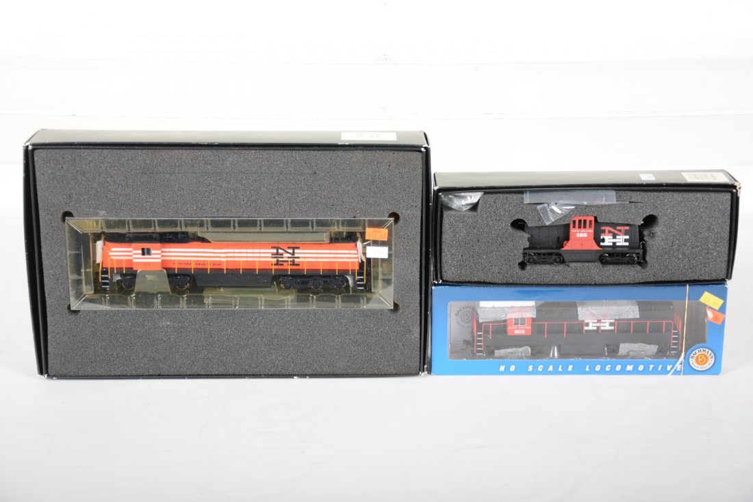 Boxed Bachmann HO New Haven Locos (1 of 2)