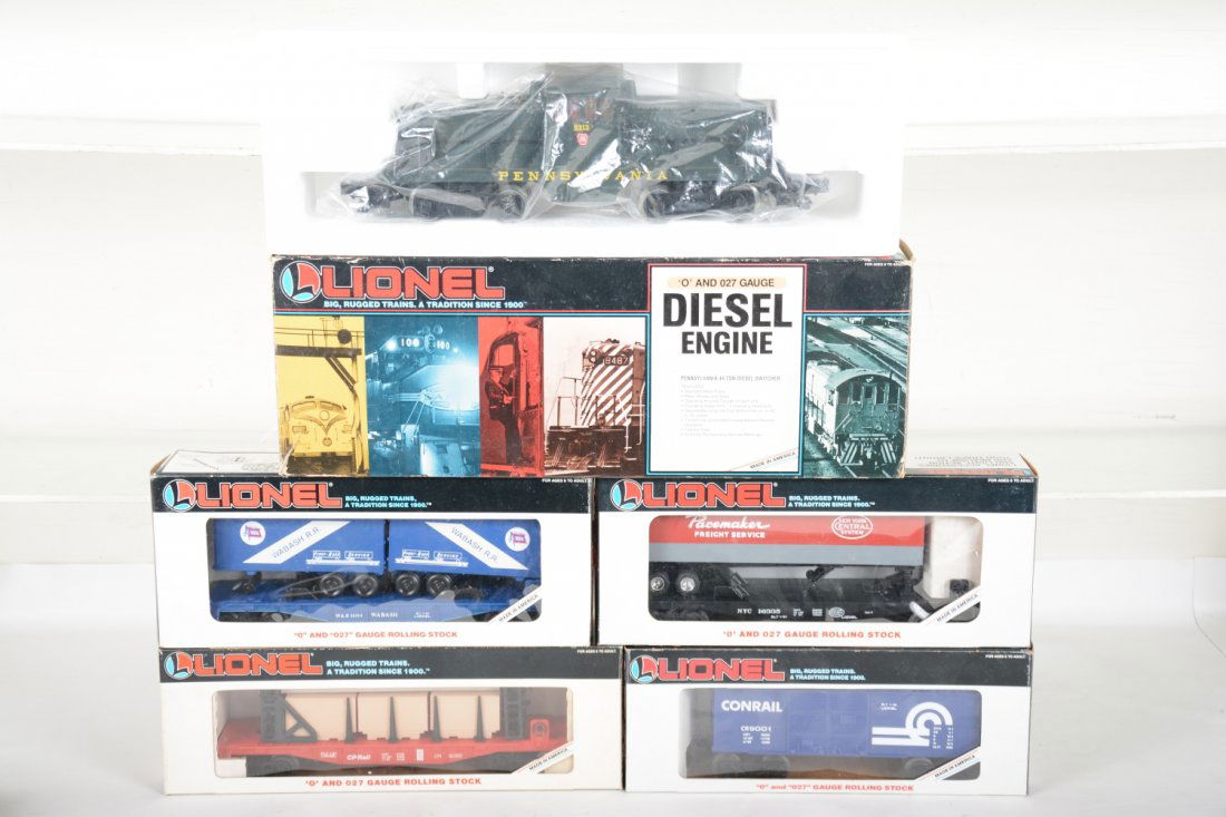 Lionel Diesel Freight Set (1 of 2)
