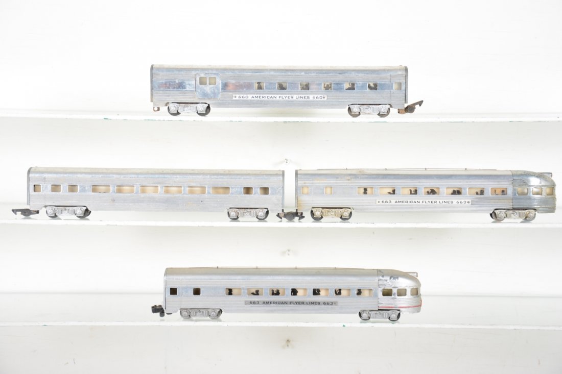 American Flyer Aluminum Passenger Cars (1 of 4)