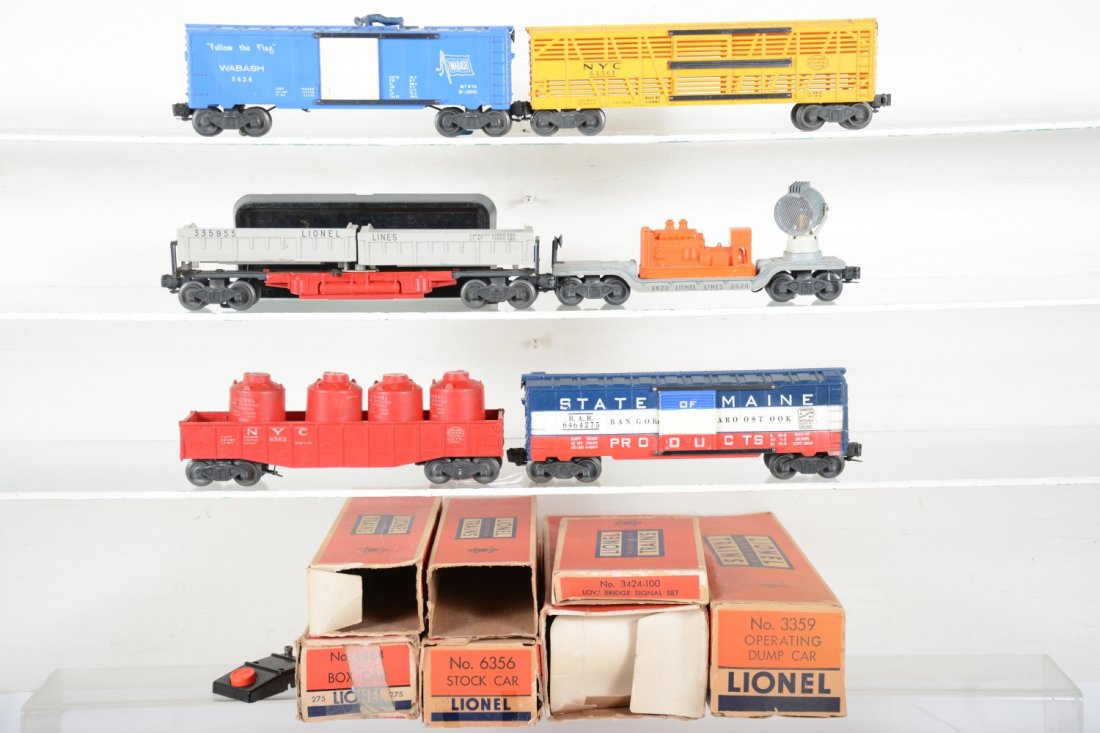 Boxed Lionel Freight Cars (1 of 4)